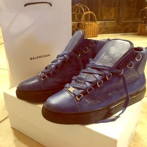Balenciaga’s sz 42